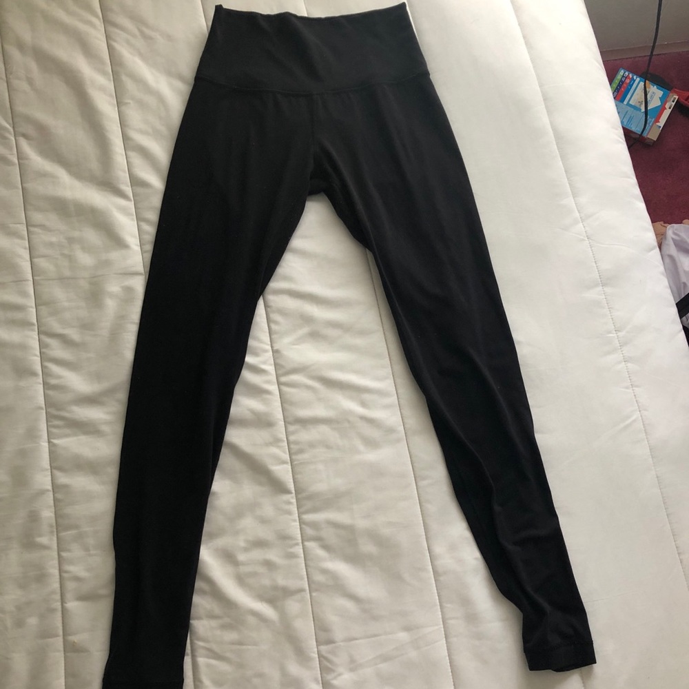 Size 6 lulu aligns worn some pilling